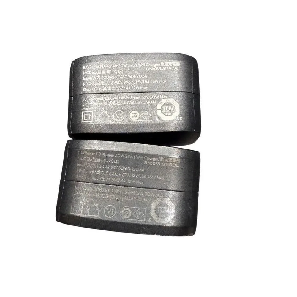 Set of 2 phone plugs- usb & c port